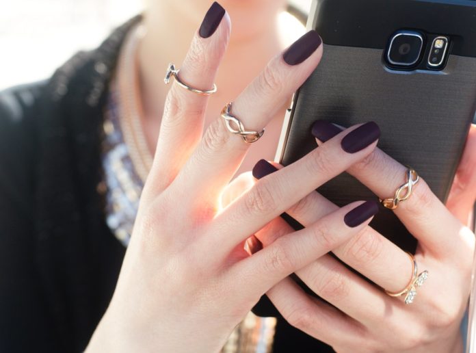Manucure parfaite _ comment mettre du vernis à ongles sans dépasser 